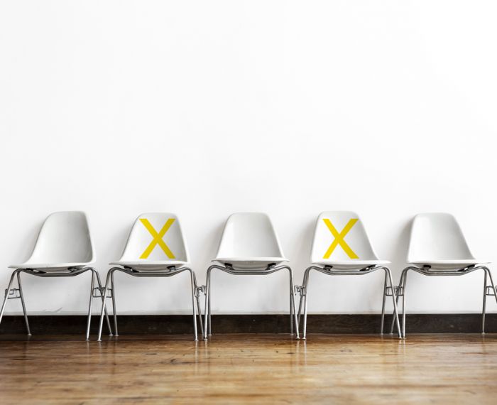 Stühle mit Abstand